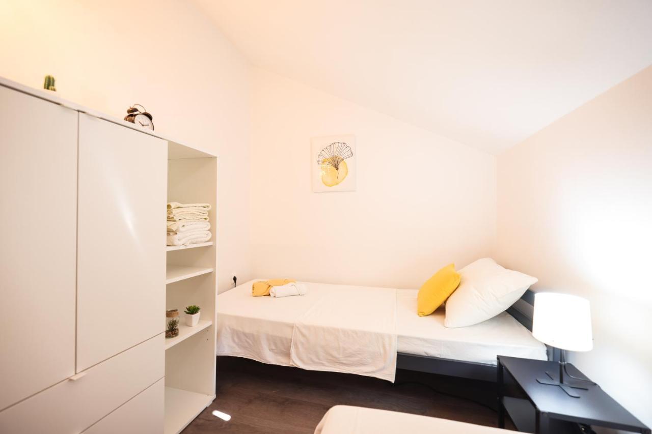 Apartment Old School